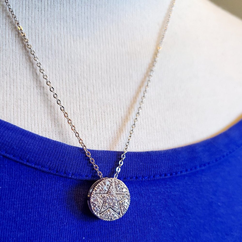 17" Silver Tone Rhinestone Star Pendant Necklace Cookie Lee Women Style Fashion